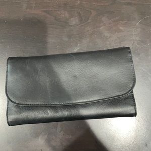 Storage pouch